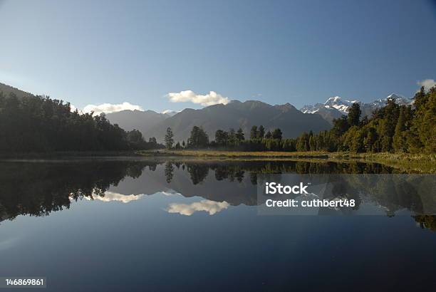 Foto de Lago Matheson Nova Zelândia e mais fotos de stock de Alpes do sul da Nova Zelândia - Alpes do sul da Nova Zelândia, Azul, Cena de tranquilidade