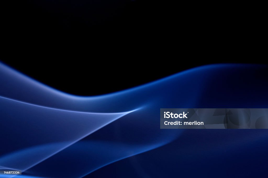 Fumo su sfondo nero blu - Foto stock royalty-free di Industria energetica