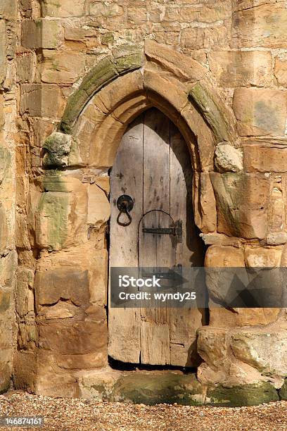 Antigua Puerta Foto de stock y más banco de imágenes de Antiguo - Antiguo, Arco - Característica arquitectónica, Bisagra