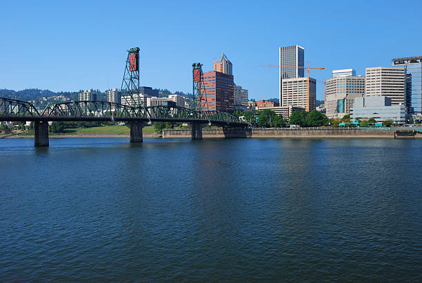 istock Portland Oregon Skyline 146875483