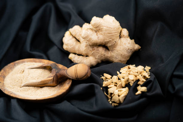 zenzero - ginger root ingredient nature foto e immagini stock