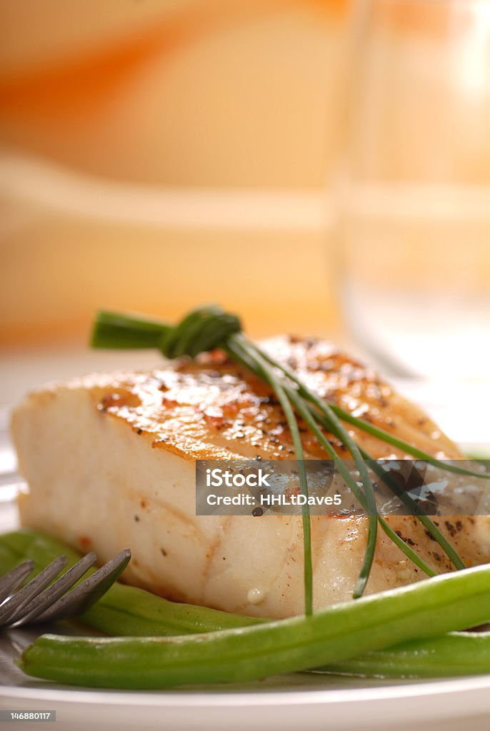 Filete de bacalao - Foto de stock de Hierba - Planta culinaria libre de derechos