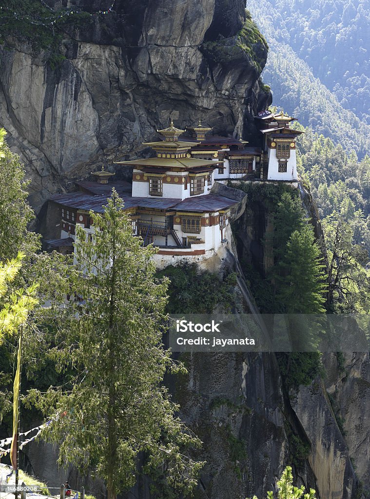 Kloster in der Tigerhöhle - Lizenzfrei Kloster Taktsang Stock-Foto
