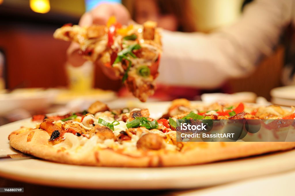 Pizza Gourmet - Foto stock royalty-free di Adulto
