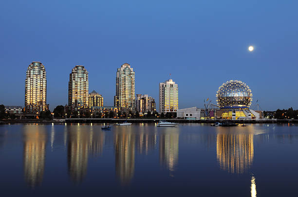 istock science world and false creek at moonrise 146881193
