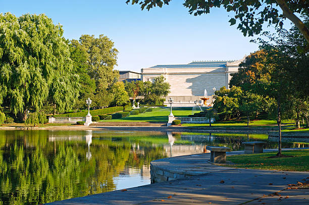 museu e lagoa - cleveland imagens e fotografias de stock