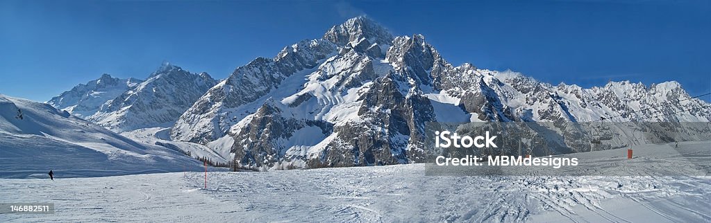 Massif du Mont Blanc panorama - Photo de Courmayeur libre de droits
