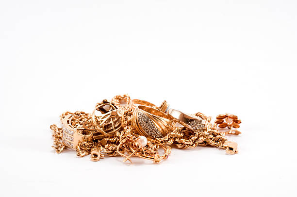 лом gold - gold jewelry ring scrap metal стоковые фото и изображения