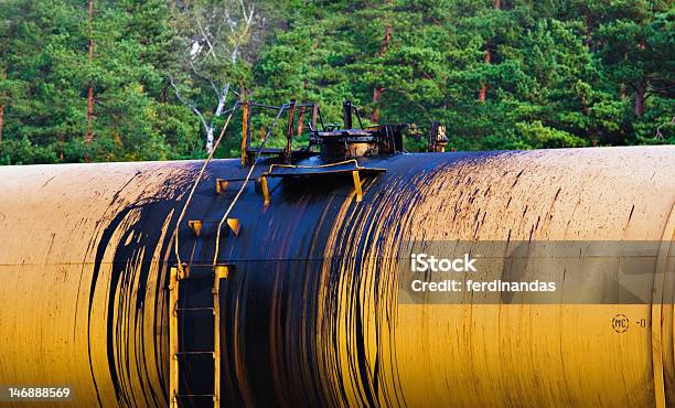 Daño Medioambiental Durante El Transporte De Petróleo Foto de stock y más banco de imágenes de Escape