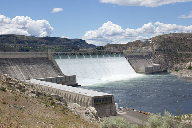 istock The Grand Coulee Dam Wide Angle 146888925