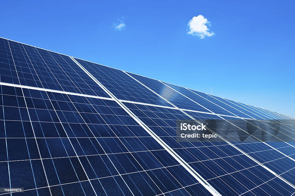 태양전지판 및 Blue Sky - 로열티 프리 0명 스톡 사진