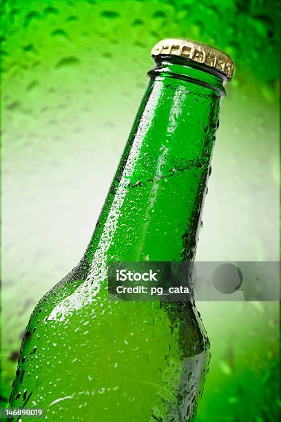 Garrafa De Cerveja - Fotografias de stock e mais imagens de Bebida - Bebida, Bebida Alcoólica, Bolha - Estrutura Física