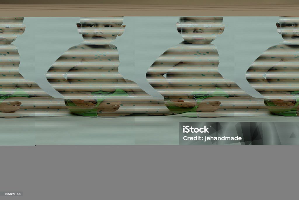 Мальчик с ветрянки сидя рядом с его правой стороны - Стоковые фото Младенец роялти-фри