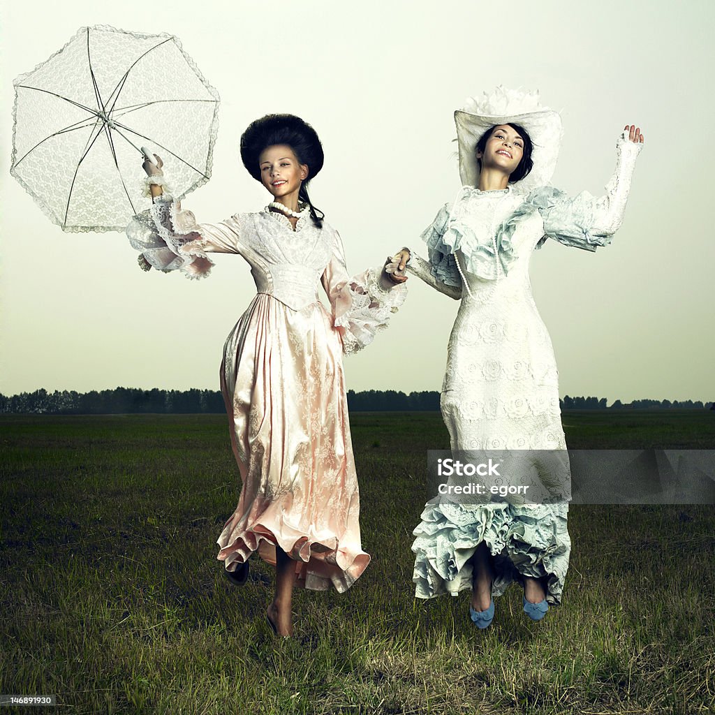 Duas mulher no Vestido vintage - Royalty-free Antiguidade Foto de stock