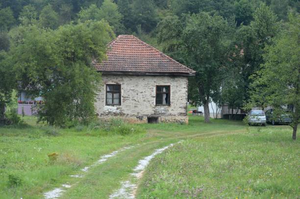 istock old abandoned country mountain house 1468924641