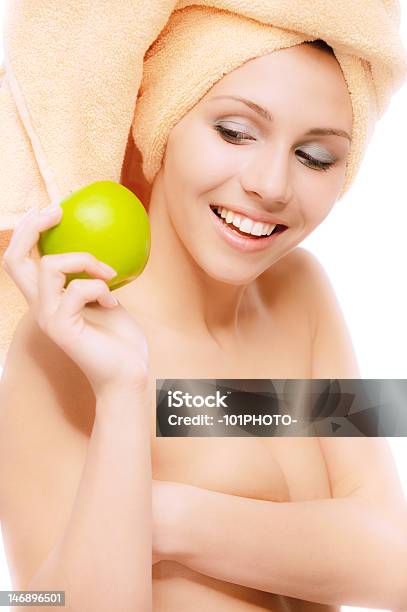 Schöne Mädchen Mit Apple Stockfoto und mehr Bilder von Abnehmen - Abnehmen, Apfel, Attraktive Frau