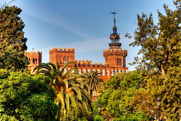 istock Castell dels Tres Dragons, Barcelona 146896775