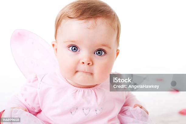 Criança Pequena Em Um Conjunto De Fadas - Fotografias de stock e mais imagens de Babete - Babete, Bebé, Bebés Meninas