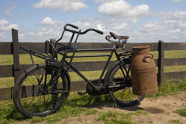 istock Antique farmer's bicycle. Holland. 146904117