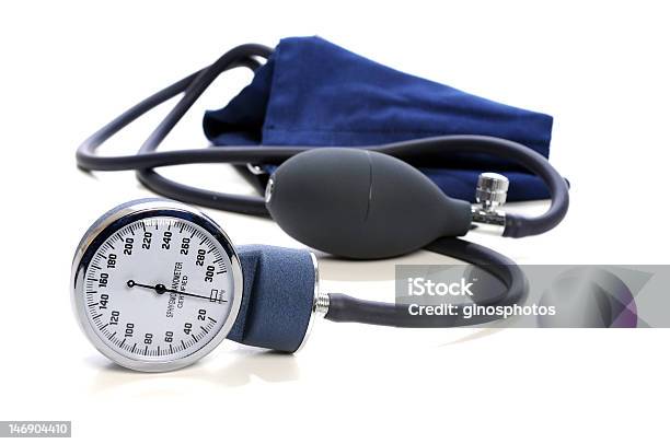 흰색 배경의 Sphygmomanometer Over 혈압계에 대한 스톡 사진 및 기타 이미지 - 혈압계, 0명, 건강관리와 의술