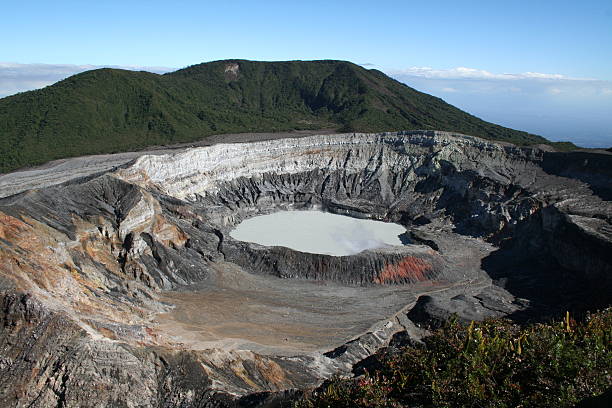 istock Crater - Poas Volcano 146906284