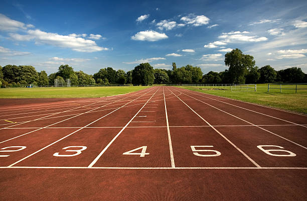 running track - athleticism multi colored red brown stock-fotos und bilder