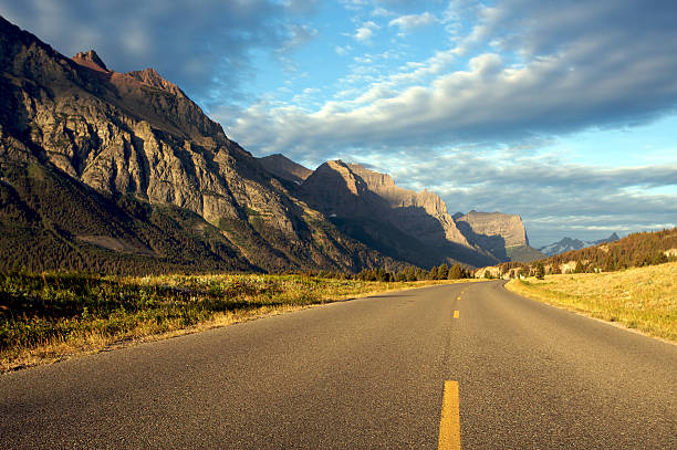 istock Glacier National Park, Going to the Sun Road 146913511