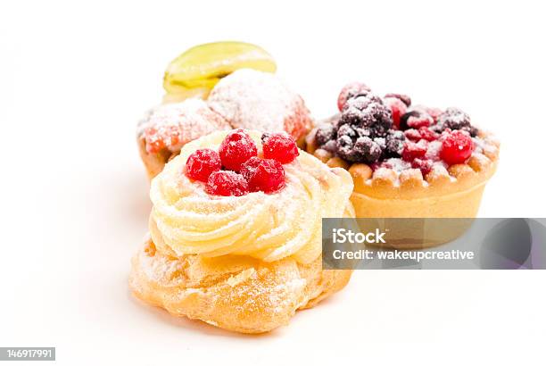 Cookies - Fotografias de stock e mais imagens de Açúcar em Pó - Açúcar em Pó, Bege, Comida Doce