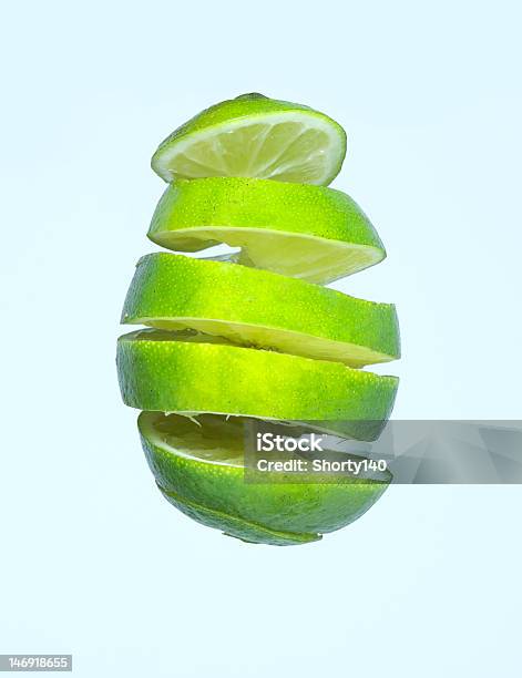 Espiral De Limón Foto de stock y más banco de imágenes de Lima - Fruta cítrica - Lima - Fruta cítrica, Retorcido, Espiral