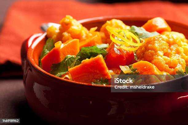 Curry Di Verdura - Fotografie stock e altre immagini di Pietanza a base di curry - Pietanza a base di curry, Patata dolce, Cavolfiore