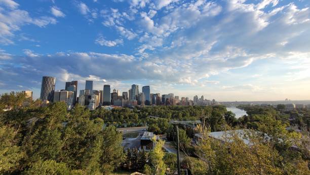 istock Sunnyside Bank Park with view (1) 1469206969