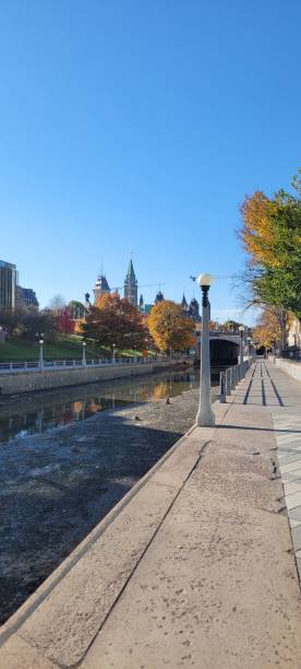 istock Rideau Canal in fall colours (6) 1469212993