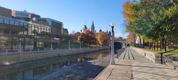 istock Rideau Canal in fall colours (7) 1469213015
