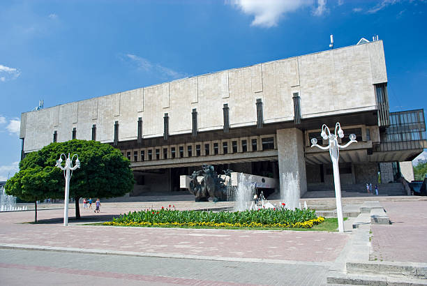 istock Kharkov academic theatre of opera and ballet 146925101