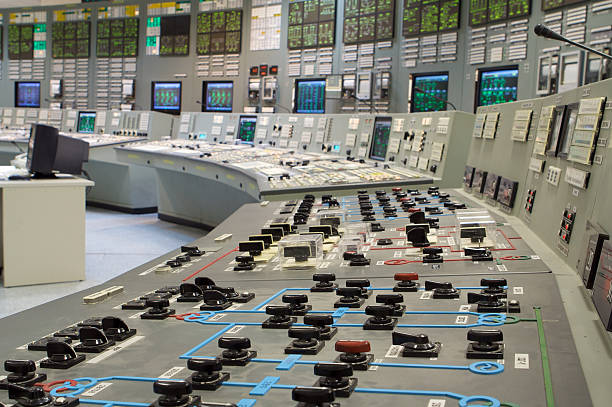 sala de controlo - nuclear power station power station energy factory imagens e fotografias de stock