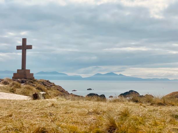 англси, уэльс, сша - wales stone cross religion стоковые фото и изображения
