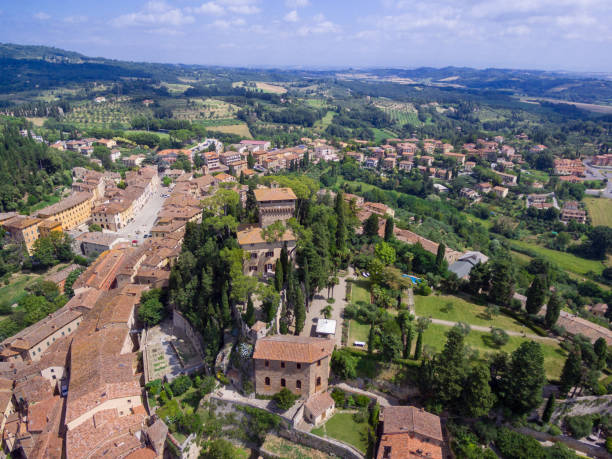 istock Cetona, medieval Tuscan town from drone 1469315608