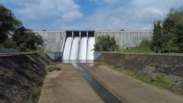 istock Neyyar dam shutter, gravity dam in Thiruvananthapuram, Kerala 1469337198