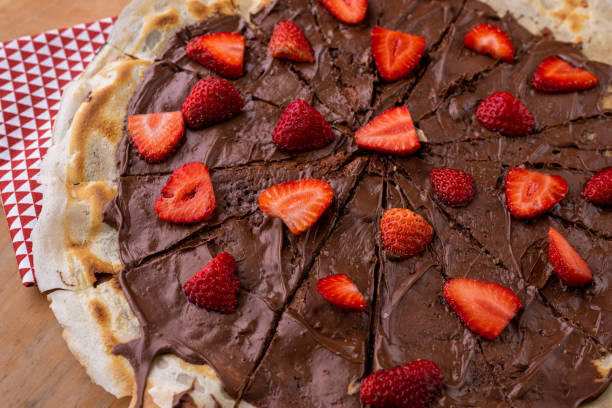 istock Dessert - Thin crust with hazelnut cream and strawberries 1469351426