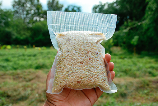 brown rice in vacuum bag