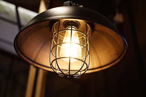 Retro style LED lantern with glass