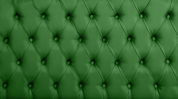 grünes leder capiton hintergrund textur - leather headboard stock-fotos und bilder
