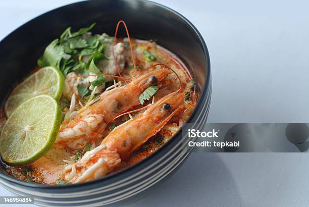 Foto de Macarrão Tom Yum Goong e mais fotos de stock de Comida - Comida, Comida tailandesa, Crustáceo