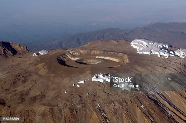 Foto de Kilimanjaro Cimeira Do Avião e mais fotos de stock de Abertura - Abertura, Avião, Branco