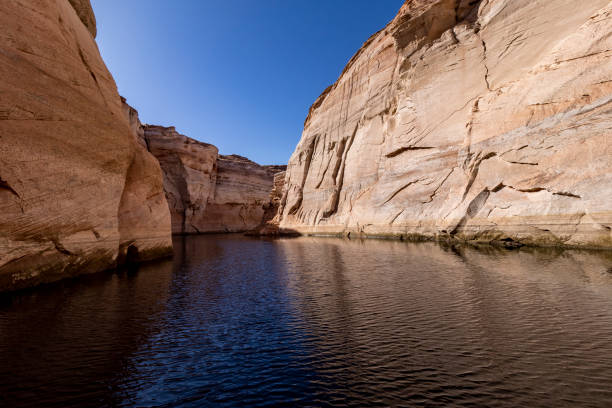 antelope canyon bootstour - lower antelope stock-fotos und bilder