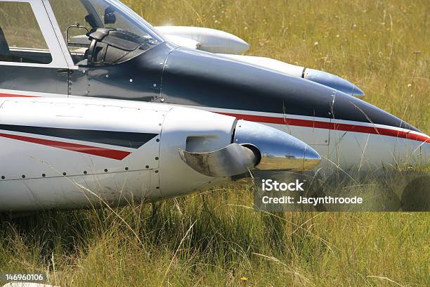 Acidente De Avião - Fotografias de stock e mais imagens de Acidente - Evento Relacionado com o Transporte - Acidente - Evento Relacionado com o Transporte, Acidente de Avião, Adereço