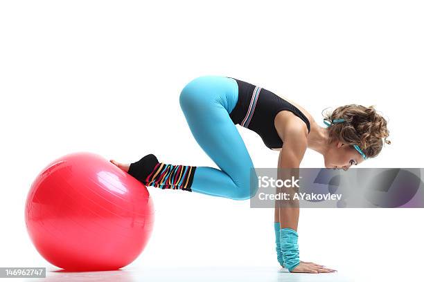 Instructor De Acondicionamiento Físico Foto de stock y más banco de imágenes de Aeróbic - Aeróbic, Mujeres, Una sola mujer