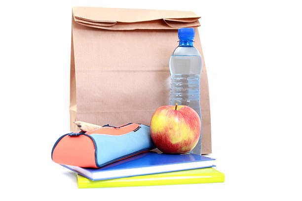 ランチバッグ - bag lunch paper bag water bottle ストックフォトと画像