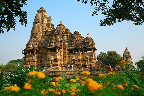 templo - khajuraho india indian culture temple fotografías e imágenes de stock