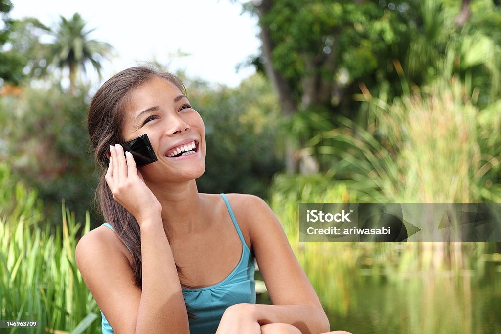 Estudante no telefone celular - Foto de stock de 20 Anos royalty-free